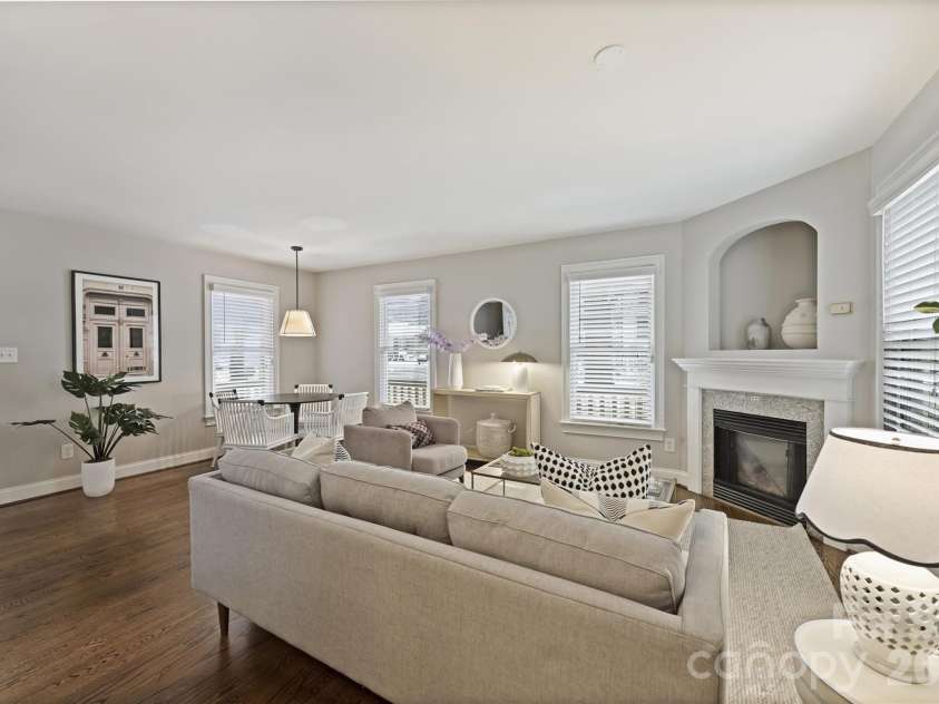 2804 Whiting Avenue, Charlotte, NC 28205.  MLS# CAR4343055, YatesRealty ID 4155. 