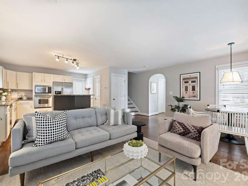 2804 Whiting Avenue, Charlotte, NC 28205.  MLS# CAR4343055, YatesRealty ID 4155. 