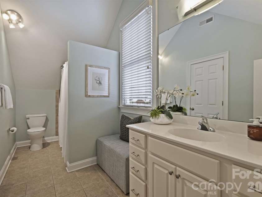 2804 Whiting Avenue, Charlotte, NC 28205.  MLS# CAR4343055, YatesRealty ID 4155. 