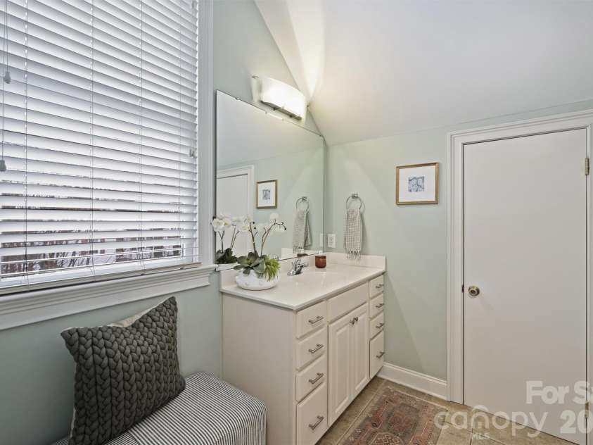 2804 Whiting Avenue, Charlotte, NC 28205.  MLS# CAR4343055, YatesRealty ID 4155. 