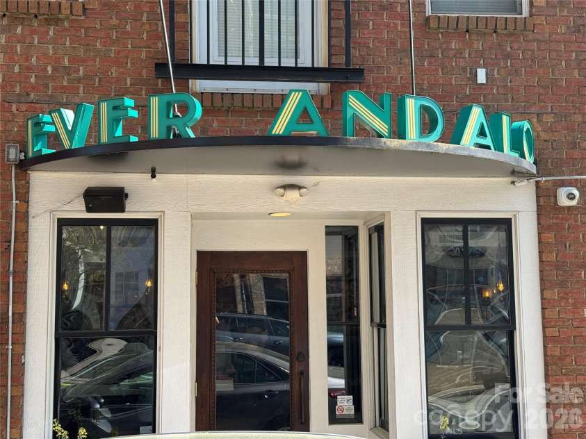 2804 Whiting Avenue, Charlotte, NC 28205.  MLS# CAR4343055, YatesRealty ID 4155. 