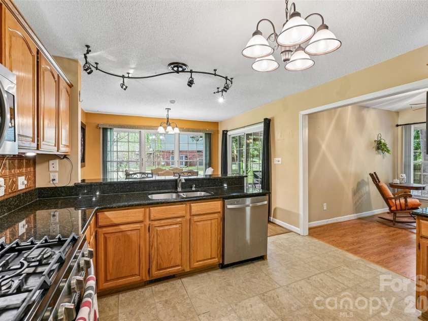 2167 Lookout Ridge, Rock Hill, SC 29732.  MLS# CAR4392491, YatesRealty ID 41551. 