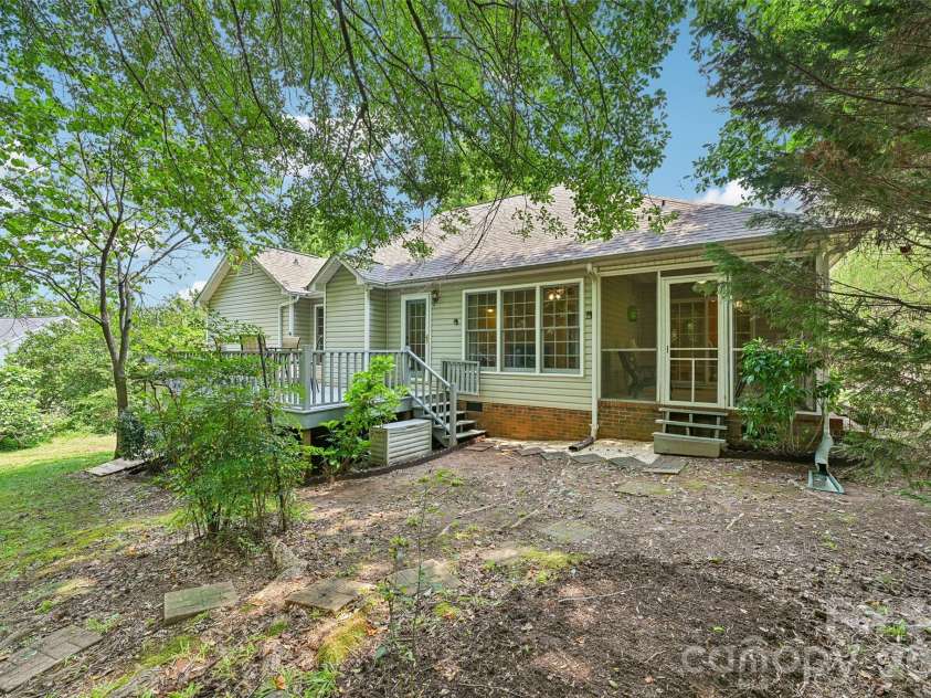 2167 Lookout Ridge, Rock Hill, SC 29732.  MLS# CAR4392491, YatesRealty ID 41551. 