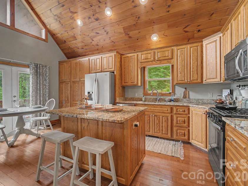 374 Ridgeway Street, Sylva, NC 28779.  MLS# CAR4408873, YatesRealty ID 41553. 