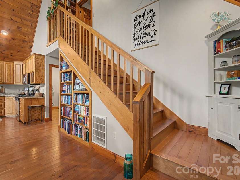 374 Ridgeway Street, Sylva, NC 28779.  MLS# CAR4408873, YatesRealty ID 41553. 