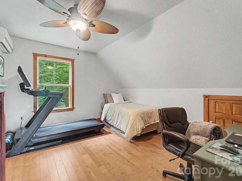 374 Ridgeway Street, Sylva, NC 28779.  MLS# CAR4408873, YatesRealty ID 41553. 
