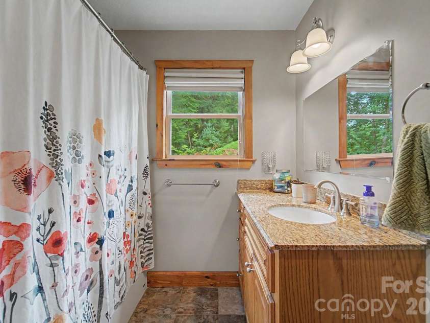 374 Ridgeway Street, Sylva, NC 28779.  MLS# CAR4408873, YatesRealty ID 41553. 
