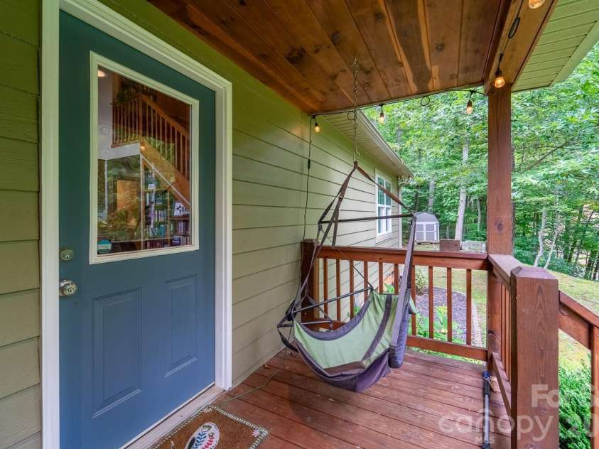 374 Ridgeway Street, Sylva, NC 28779.  MLS# CAR4408873, YatesRealty ID 41553. 