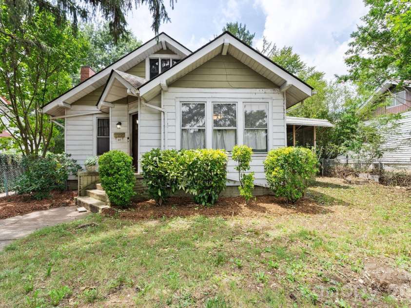 47 Virginia Avenue, Asheville, NC 28806.  MLS# CAR4409205, YatesRealty ID 41554. 