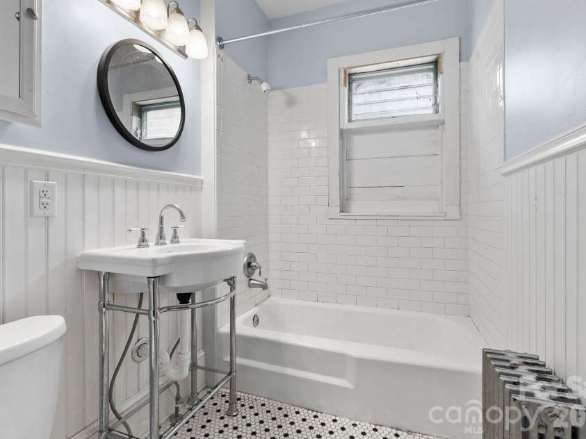 47 Virginia Avenue, Asheville, NC 28806.  MLS# CAR4409205, YatesRealty ID 41554. 