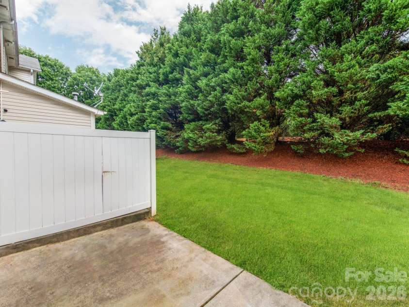220 Township Drive, Fort Mill, SC 29715.  MLS# CAR4409133, YatesRealty ID 41555. 
