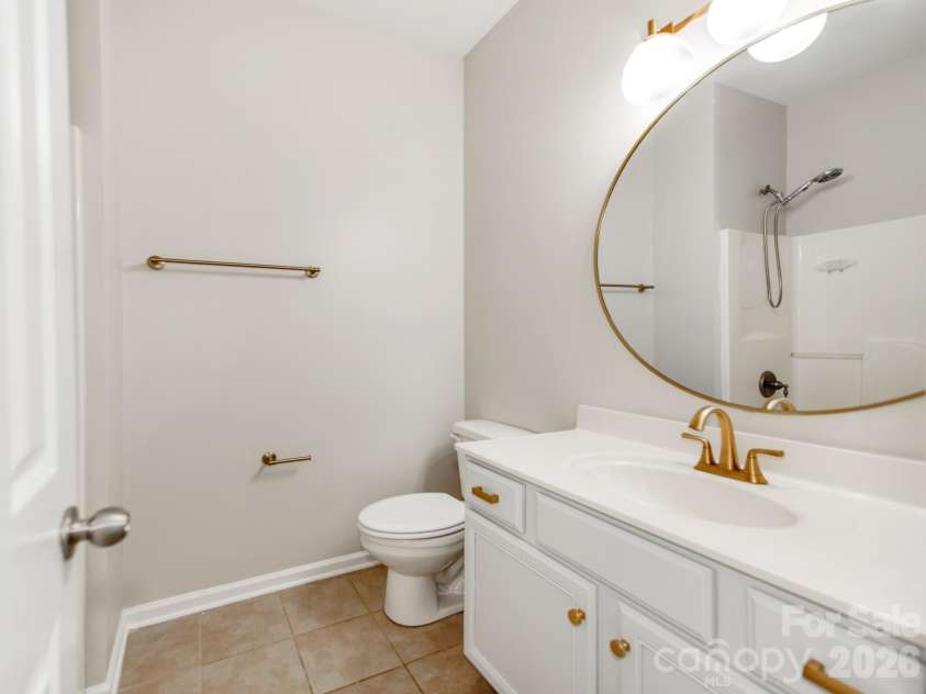 220 Township Drive, Fort Mill, SC 29715.  MLS# CAR4409133, YatesRealty ID 41555. Upgraded Bathroom!
