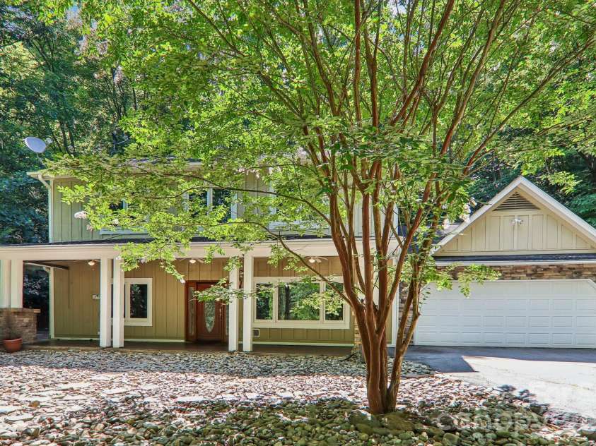 10 Cedar Drive, Mills River, NC 28759.  MLS# CAR4401333, YatesRealty ID 41556. 