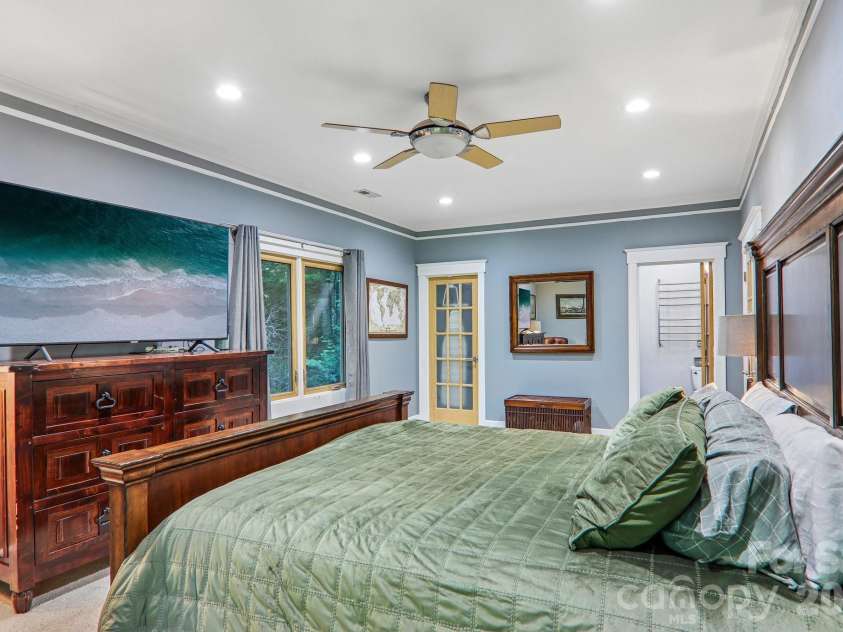 10 Cedar Drive, Mills River, NC 28759.  MLS# CAR4401333, YatesRealty ID 41556. 