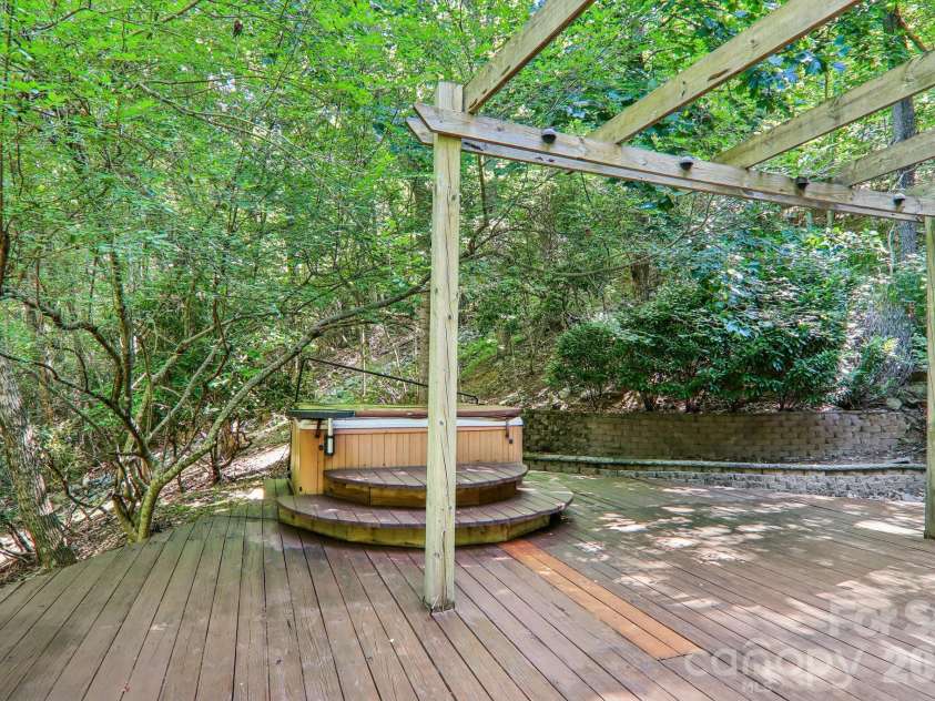 10 Cedar Drive, Mills River, NC 28759.  MLS# CAR4401333, YatesRealty ID 41556. 