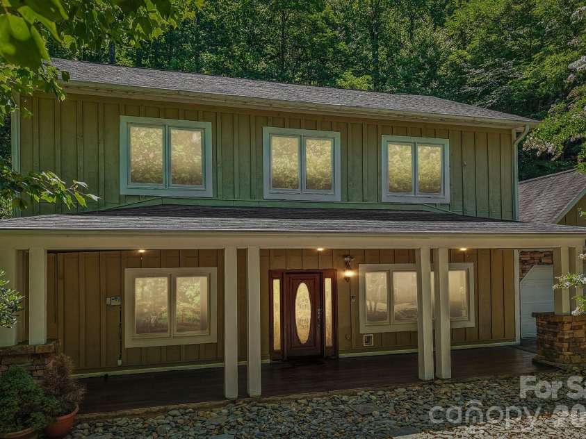 10 Cedar Drive, Mills River, NC 28759.  MLS# CAR4401333, YatesRealty ID 41556. 