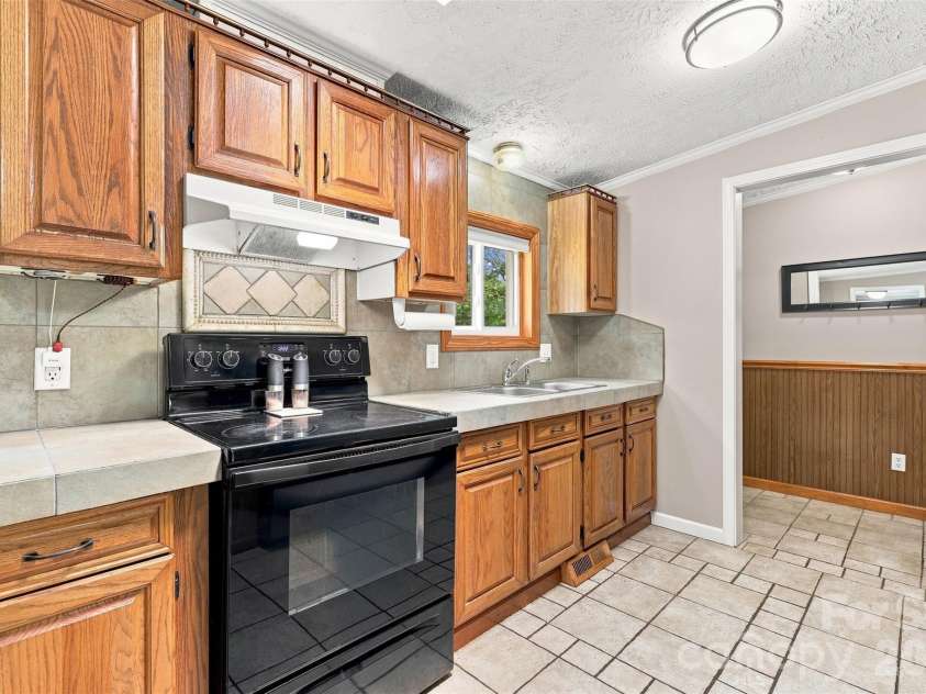 1973 Davis Circle, Clover, SC 29710.  MLS# CAR4409583, YatesRealty ID 41557. 
