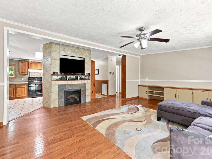 1973 Davis Circle, Clover, SC 29710.  MLS# CAR4409583, YatesRealty ID 41557. 