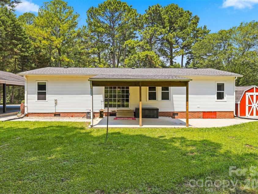 1973 Davis Circle, Clover, SC 29710.  MLS# CAR4409583, YatesRealty ID 41557. 