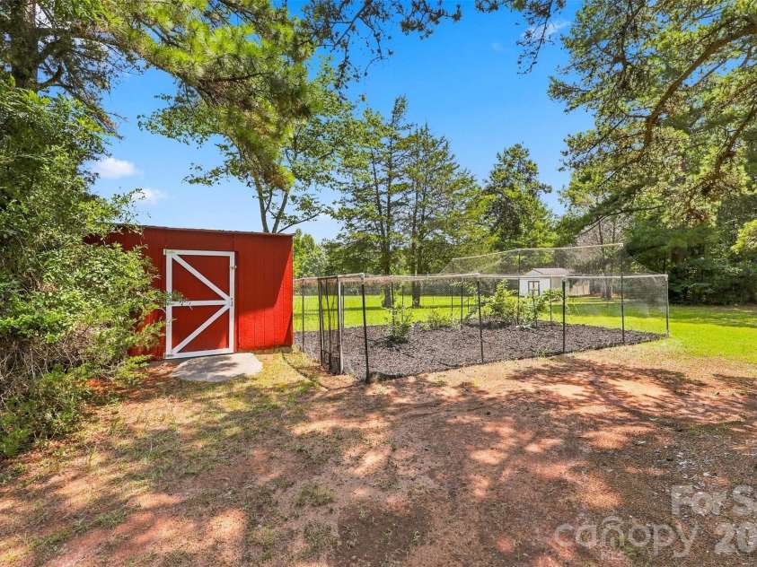 1973 Davis Circle, Clover, SC 29710.  MLS# CAR4409583, YatesRealty ID 41557. 