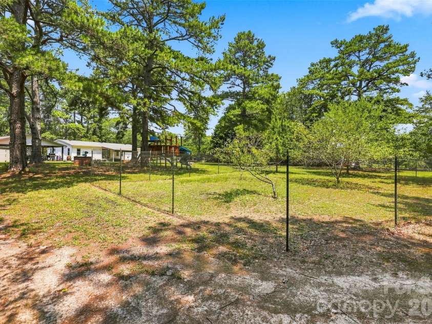1973 Davis Circle, Clover, SC 29710.  MLS# CAR4409583, YatesRealty ID 41557. 