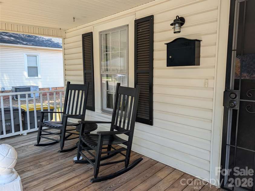 507 10th Street, Kannapolis, NC 28083.  MLS# CAR4401406, YatesRealty ID 41558. 