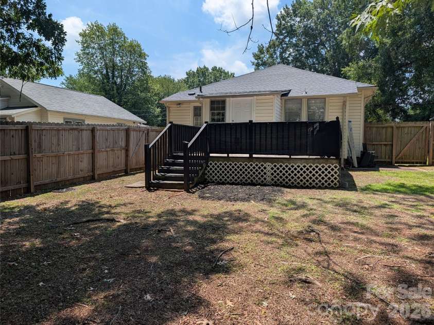 507 10th Street, Kannapolis, NC 28083.  MLS# CAR4401406, YatesRealty ID 41558. 
