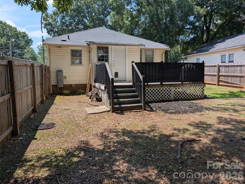 507 10th Street, Kannapolis, NC 28083.  MLS# CAR4401406, YatesRealty ID 41558. 