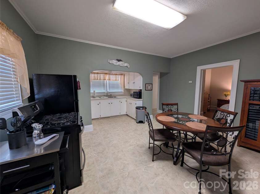 507 10th Street, Kannapolis, NC 28083.  MLS# CAR4401406, YatesRealty ID 41558. 