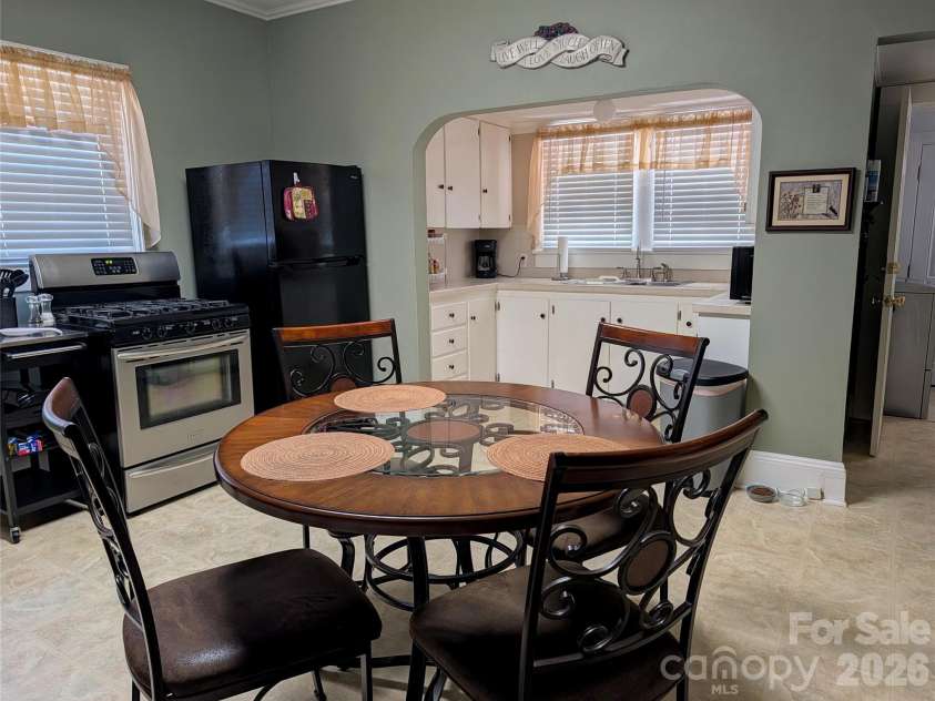 507 10th Street, Kannapolis, NC 28083.  MLS# CAR4401406, YatesRealty ID 41558. 