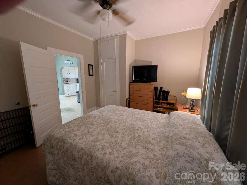 507 10th Street, Kannapolis, NC 28083.  MLS# CAR4401406, YatesRealty ID 41558. 