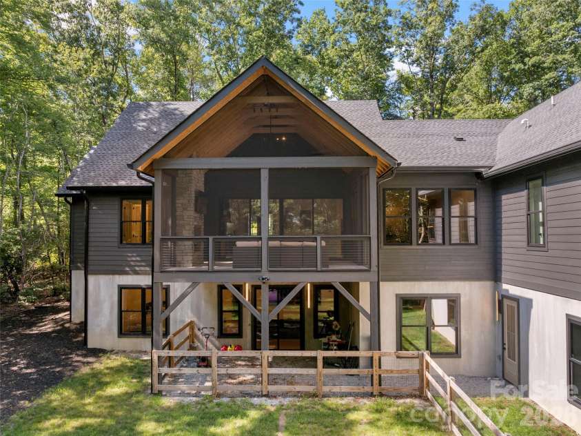 80 Maple Grove Court, Hendersonville, NC 28792.  MLS# CAR4409881, YatesRealty ID 41559. 