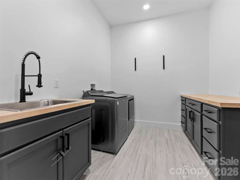80 Maple Grove Court, Hendersonville, NC 28792.  MLS# CAR4409881, YatesRealty ID 41559. 