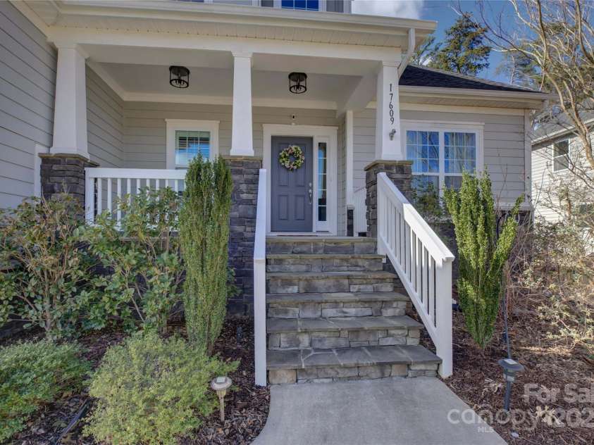 17609 Caddy Court, Charlotte, NC 28278.  MLS# CAR4228599, YatesRealty ID 4156. 
