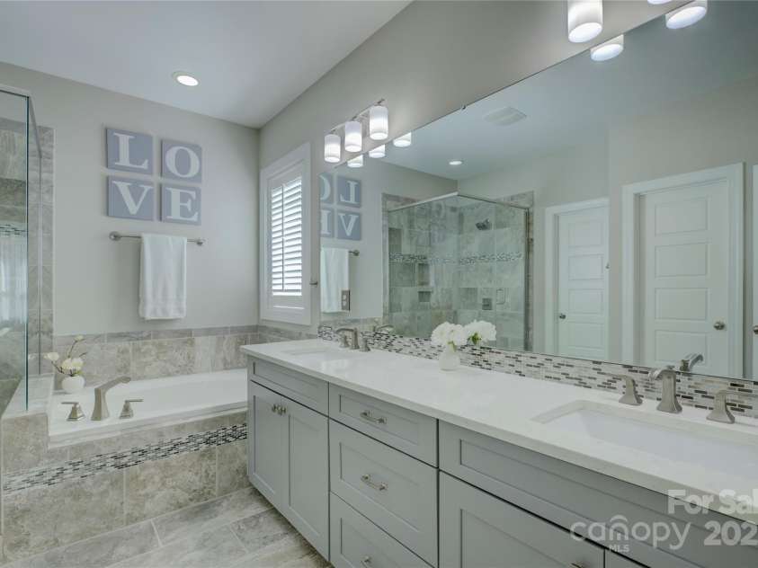 17609 Caddy Court, Charlotte, NC 28278.  MLS# CAR4228599, YatesRealty ID 4156. 