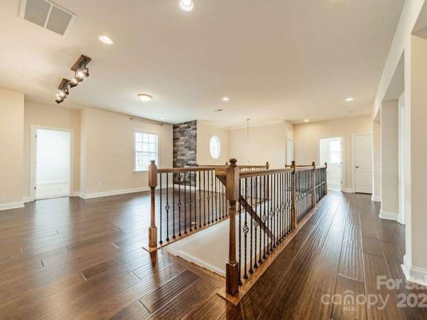 2762 Red Maple Lane, Harrisburg, NC 28075.  MLS# CAR4324491, YatesRealty ID 4156. Loft