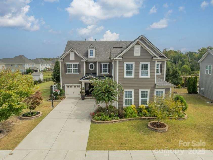 2762 Red Maple Lane, Harrisburg, NC 28075.  MLS# CAR4324491, YatesRealty ID 4156. Welcome Home!