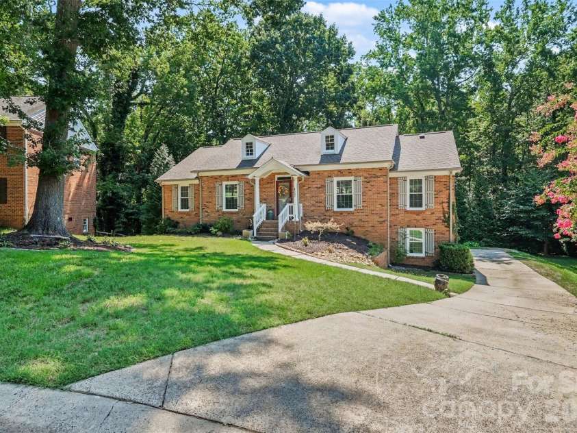 8537 Furrier Drive, Charlotte, NC 28270.  MLS# CAR4403046, YatesRealty ID 41560. 