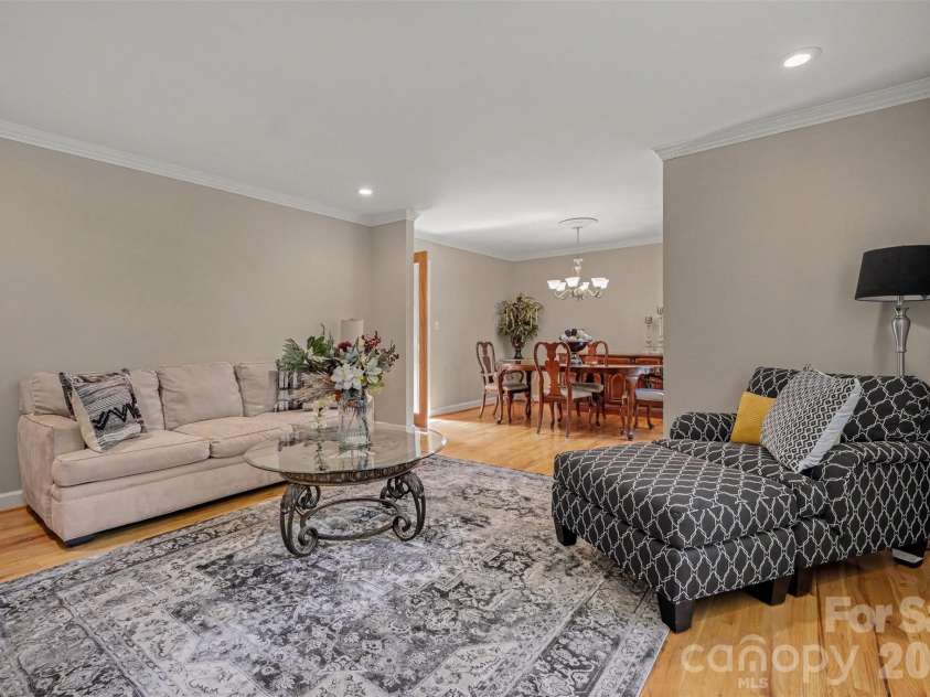 8537 Furrier Drive, Charlotte, NC 28270.  MLS# CAR4403046, YatesRealty ID 41560. 