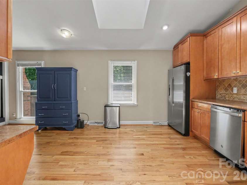 8537 Furrier Drive, Charlotte, NC 28270.  MLS# CAR4403046, YatesRealty ID 41560. 