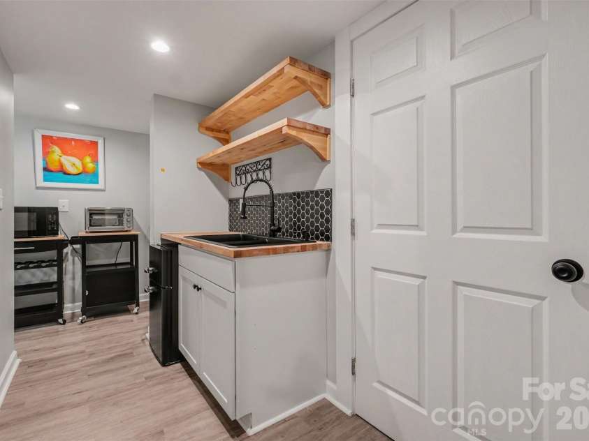 8537 Furrier Drive, Charlotte, NC 28270.  MLS# CAR4403046, YatesRealty ID 41560. 