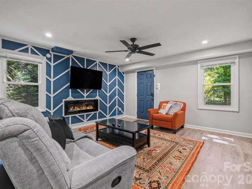 8537 Furrier Drive, Charlotte, NC 28270.  MLS# CAR4403046, YatesRealty ID 41560. 