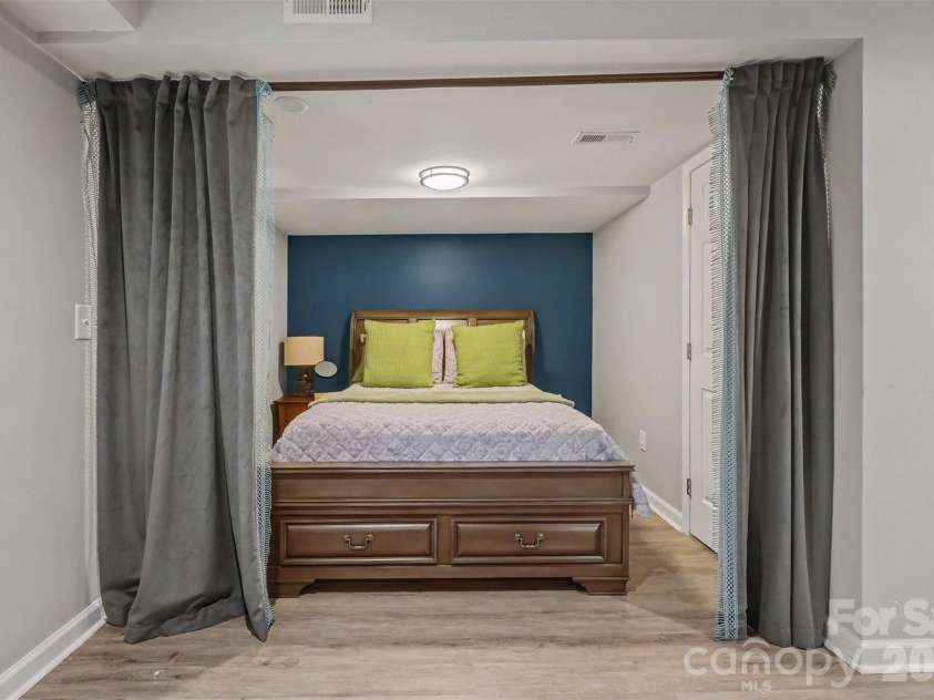 8537 Furrier Drive, Charlotte, NC 28270.  MLS# CAR4403046, YatesRealty ID 41560. 