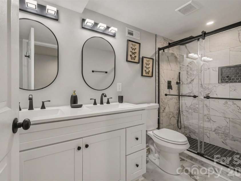 8537 Furrier Drive, Charlotte, NC 28270.  MLS# CAR4403046, YatesRealty ID 41560. 