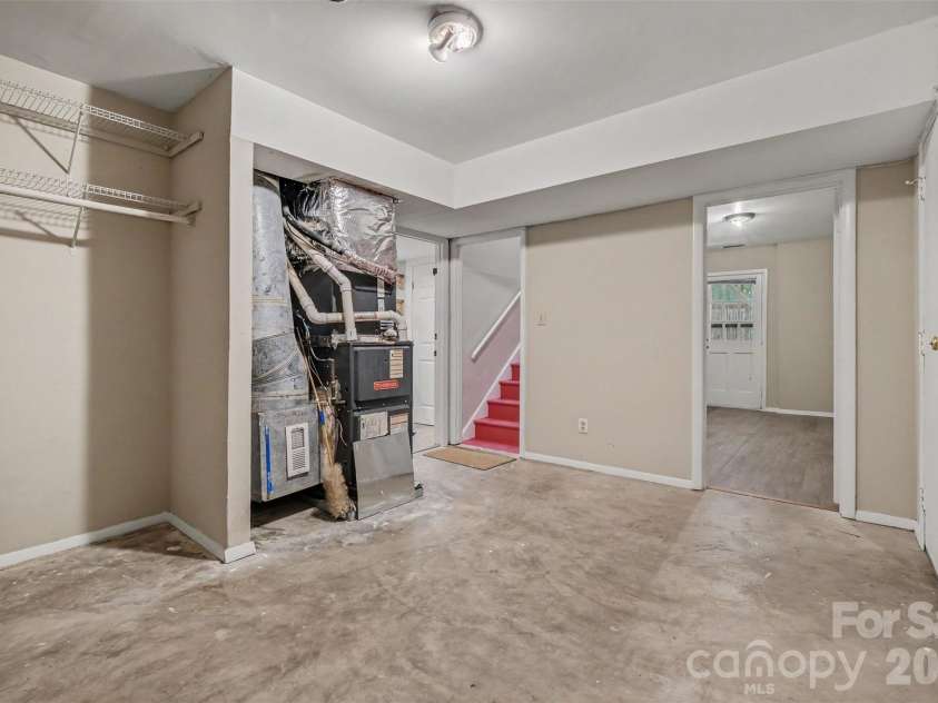 8537 Furrier Drive, Charlotte, NC 28270.  MLS# CAR4403046, YatesRealty ID 41560. 