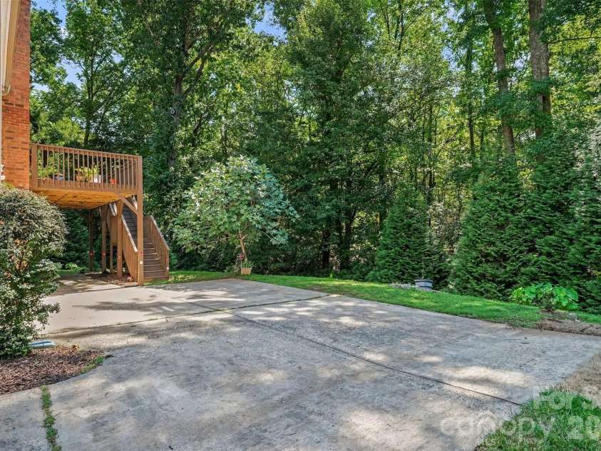 8537 Furrier Drive, Charlotte, NC 28270.  MLS# CAR4403046, YatesRealty ID 41560. 