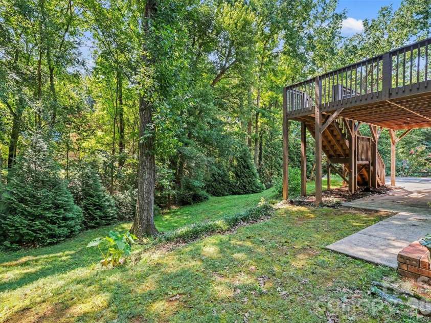 8537 Furrier Drive, Charlotte, NC 28270.  MLS# CAR4403046, YatesRealty ID 41560. 