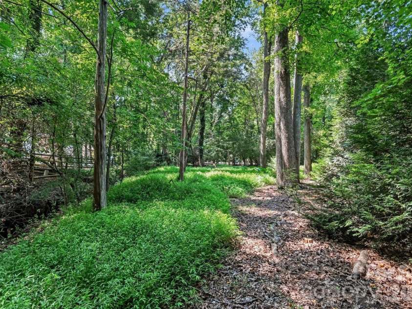 8537 Furrier Drive, Charlotte, NC 28270.  MLS# CAR4403046, YatesRealty ID 41560. 