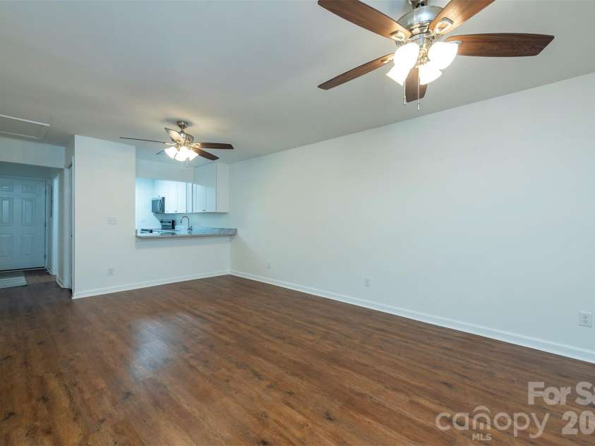 129 Colony Drive, Arden, NC 28704.  MLS# CAR4407138, YatesRealty ID 41561. 