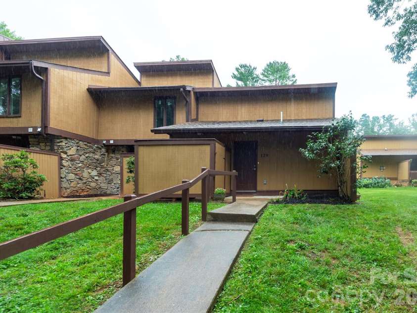 129 Colony Drive, Arden, NC 28704.  MLS# CAR4407138, YatesRealty ID 41561. Front of unit, this is an end unit